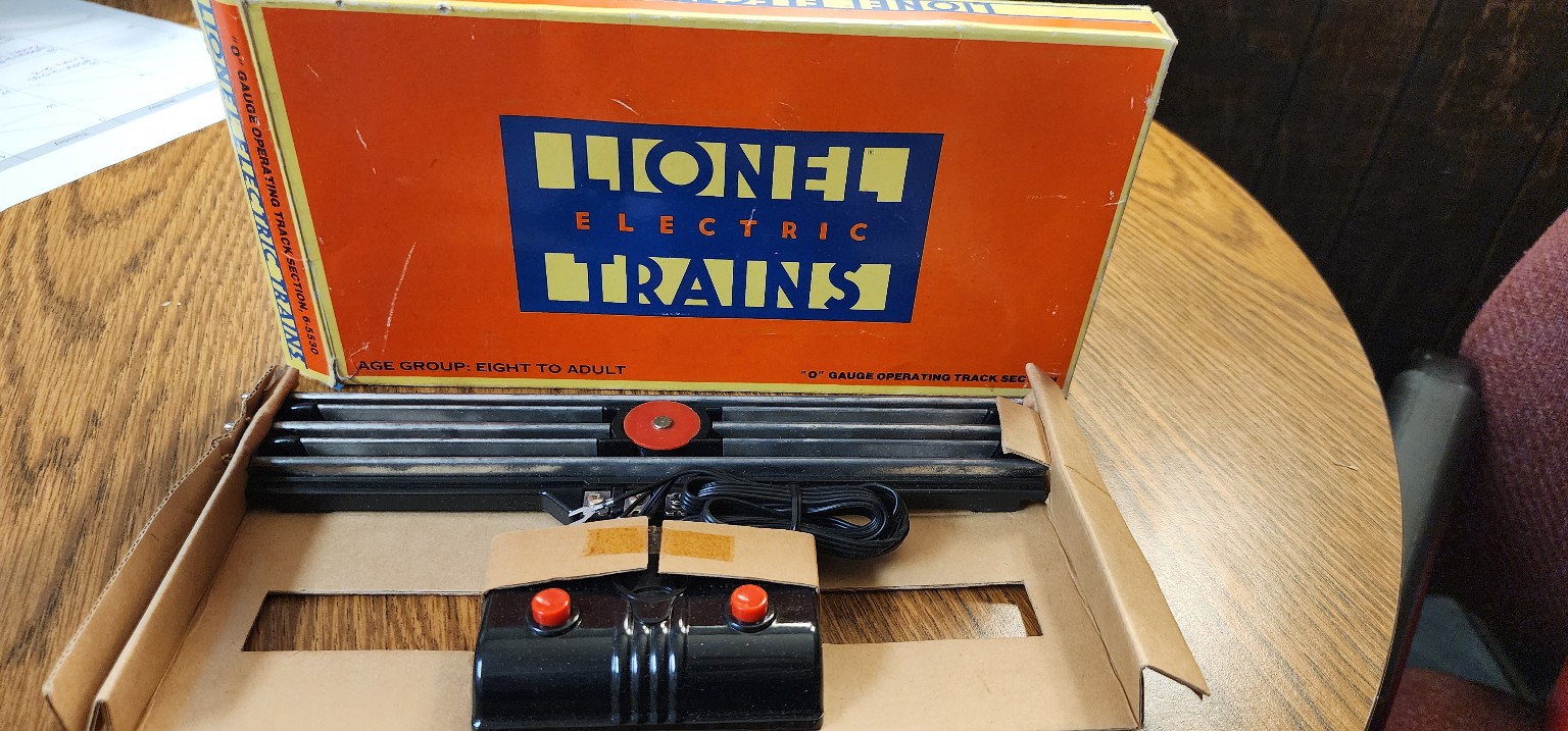 Lionel "O" Gauge Operating Track Section, No. 6-530